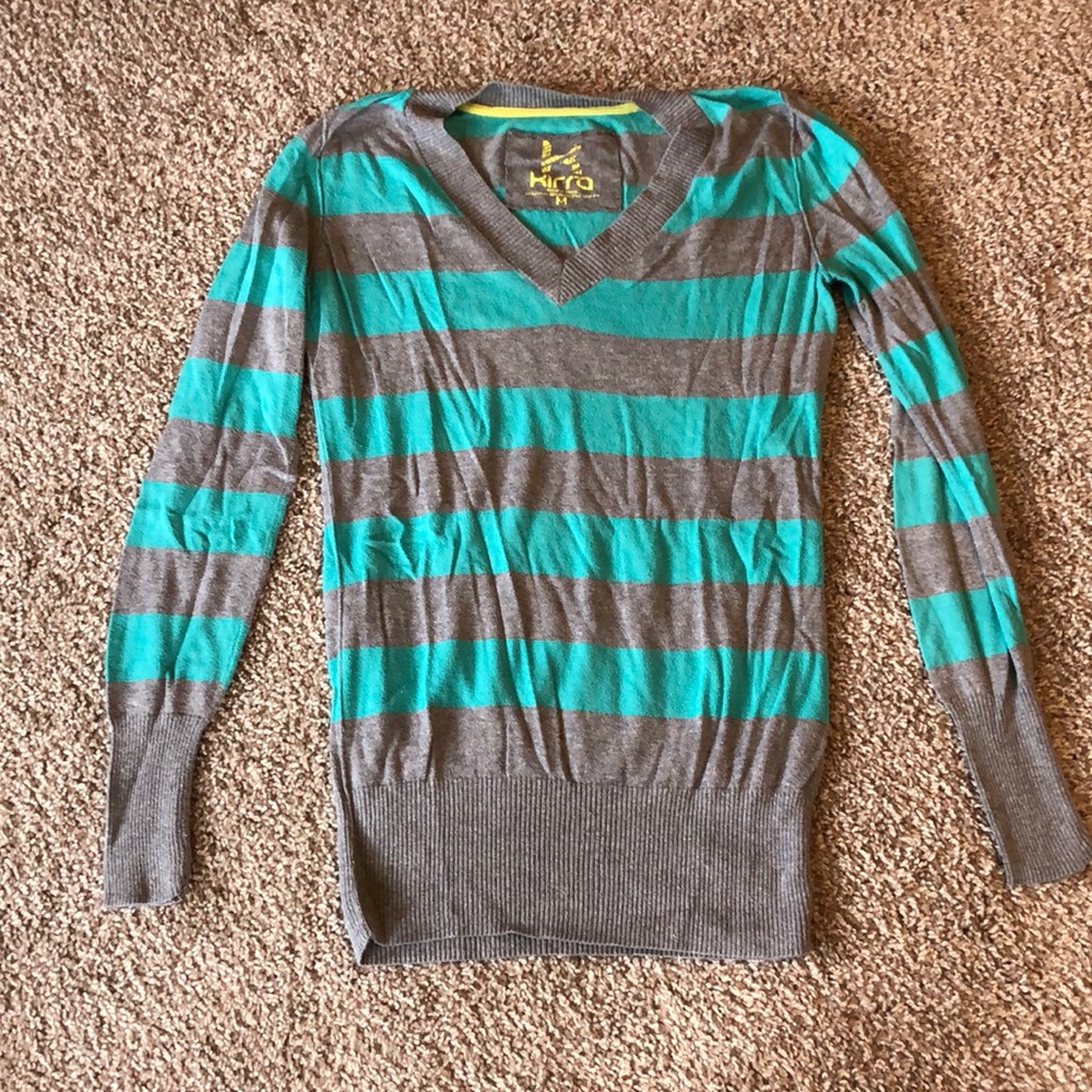 Pacsun V-Neck Sweater